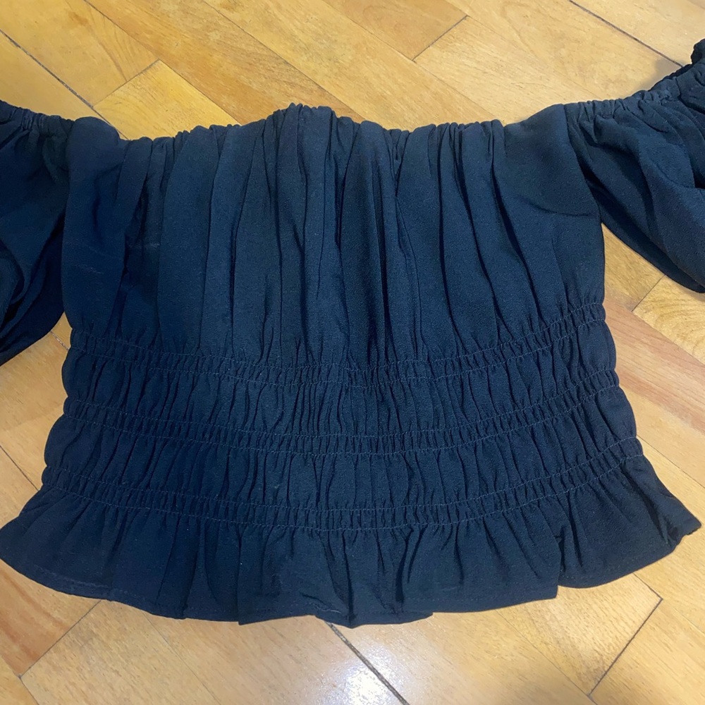 Abercrombie Black Off-Shoulder Women's Top